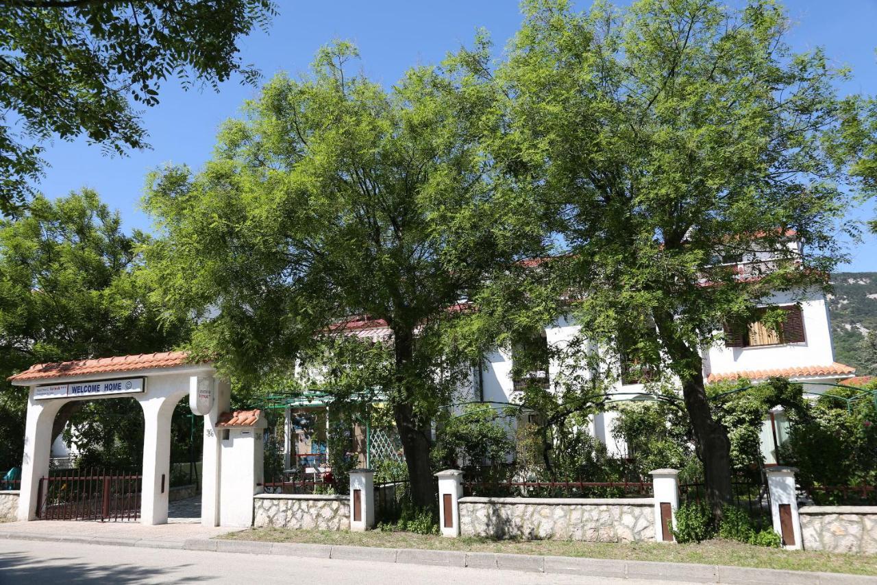 Apartments Fam Tomasic บัชกา ภายนอก รูปภาพ