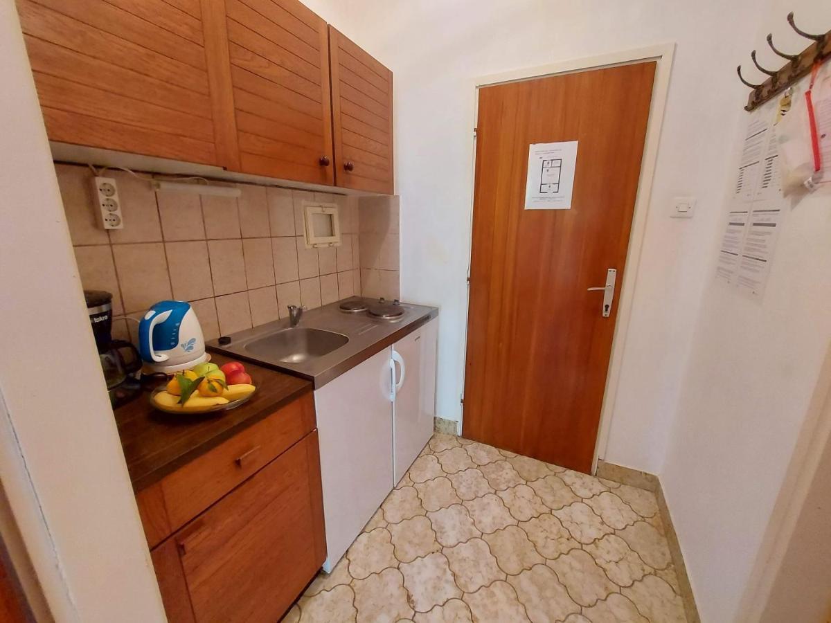 Apartments Fam Tomasic บัชกา ภายนอก รูปภาพ